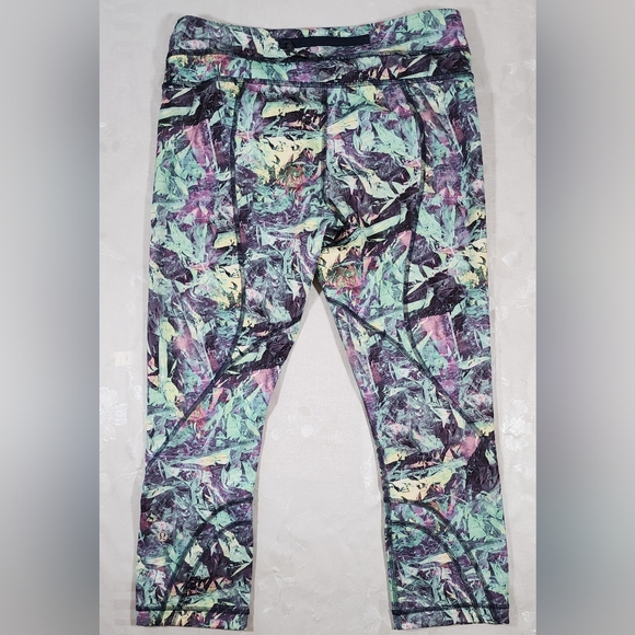 Lululemon Run: Inspire Crop II Women Sz 8 Leggings Iridescent Multi Luxtreme - Picture 10 of 10